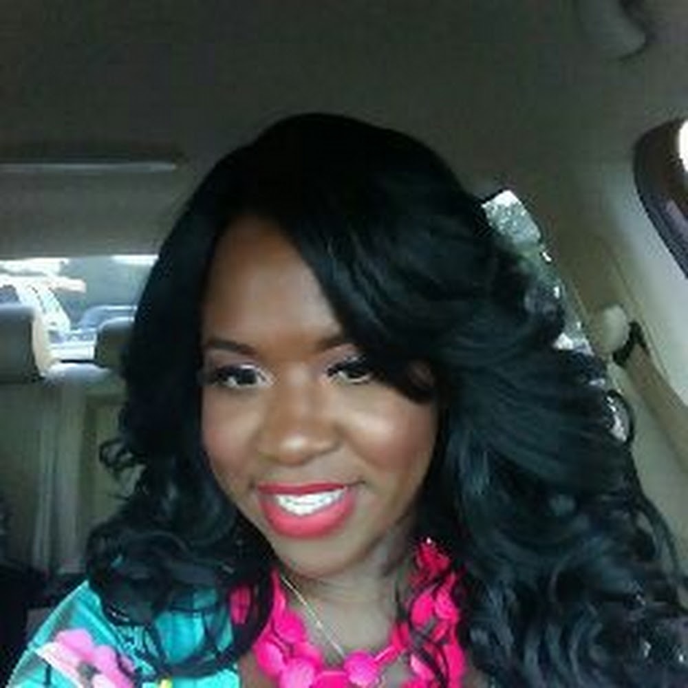 Meet your Posher, Nelie